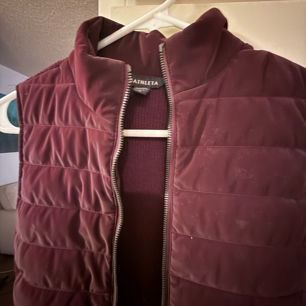 Athleta vest deep red quilted